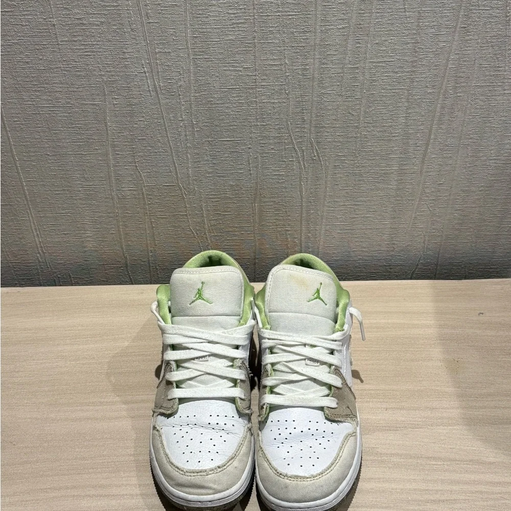 Youth’s/ Women’s Multicolor Air Jordan 1 Low - Picture 4 of 5